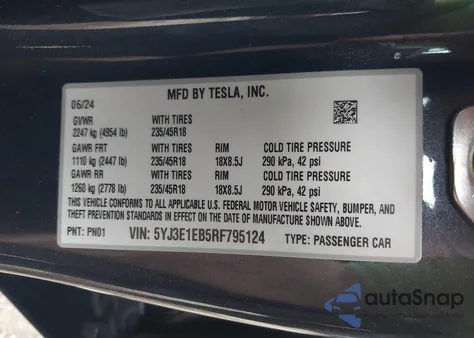 2024 Tesla Model 3 Long Range Dual Motor All-Wheel Drive z USA, uszkodzony, nr VIN 5YJ3E1EB5RF795124